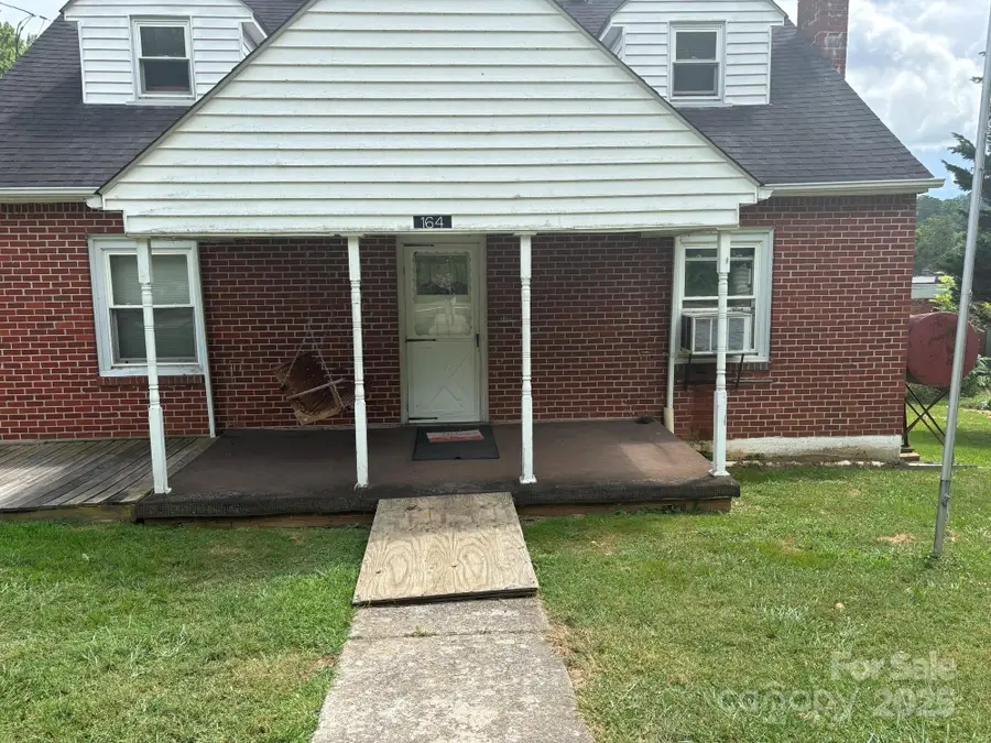 164 N Mitchell Avenue, Bakersville, NC 28705 - Image #3