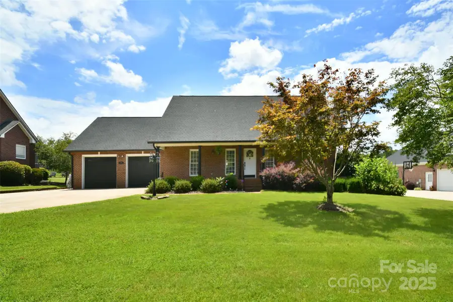 2914 Weatherfield Drive, Lincolnton, NC 28092 - Image #2
