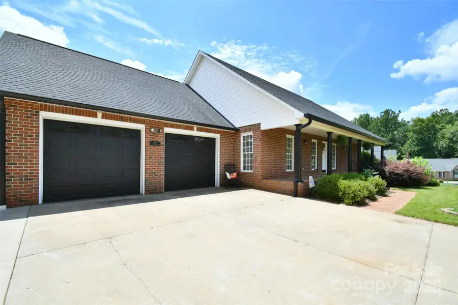 2914 Weatherfield Drive, Lincolnton, NC 28092 - Image #3