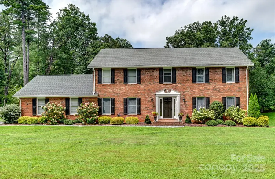 507 Fenwick Court, Hendersonville, NC 28739 - Image #2