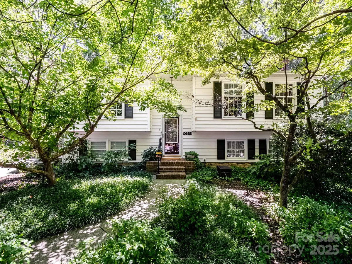 10841 Flat Iron Road, Charlotte, NC 28226 - Image #1