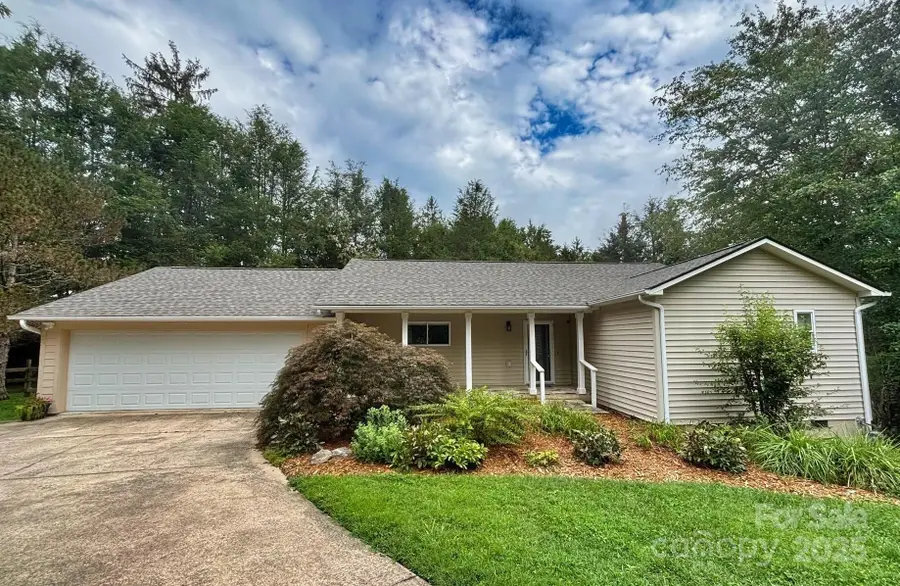 15 Beaverdam Knoll Road, Asheville, NC 28804 - Image #2