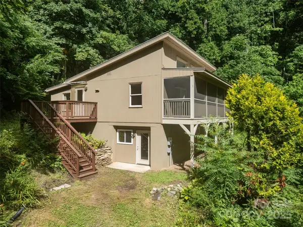 129 Franklin Road, Swannanoa, NC 28778