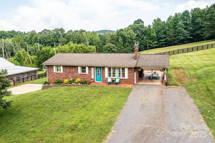 1870 Guildwood Place Se, Hudson, NC 28638 - Image #2