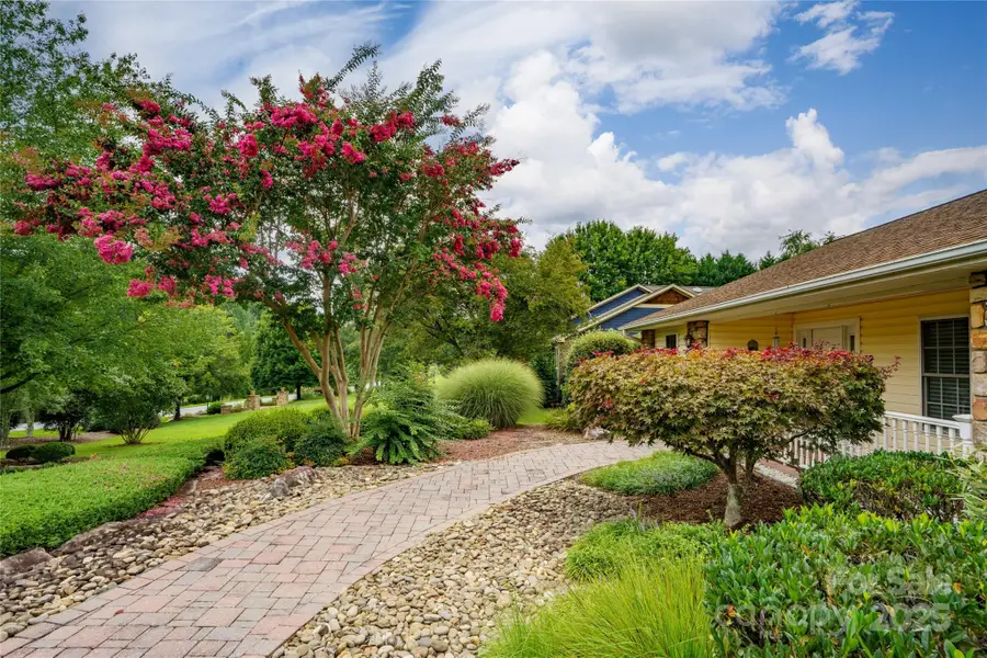 32 Stone House Road, Hendersonville, NC 28739 - Image #2