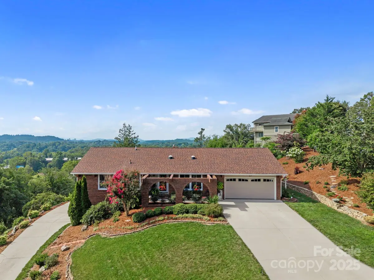 10 Audubon Drive, Asheville, NC 28804 - Image #1