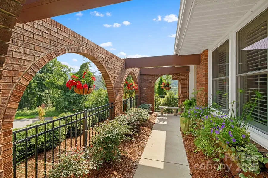 10 Audubon Drive, Asheville, NC 28804 - Image #3
