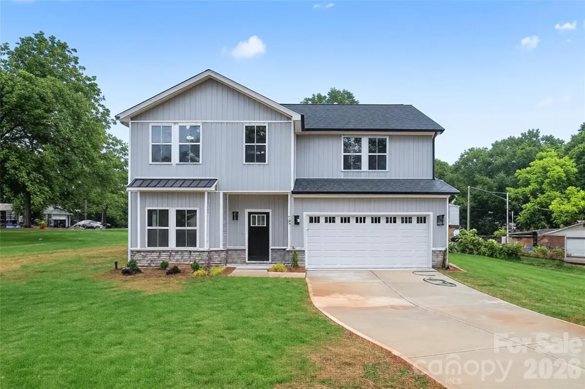 209 Henderson Circle, Harrisburg, NC 28075 - Image #1