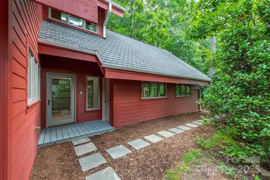 7 Winding Poplar Road, Black Mountain, NC 28711 - Image #3