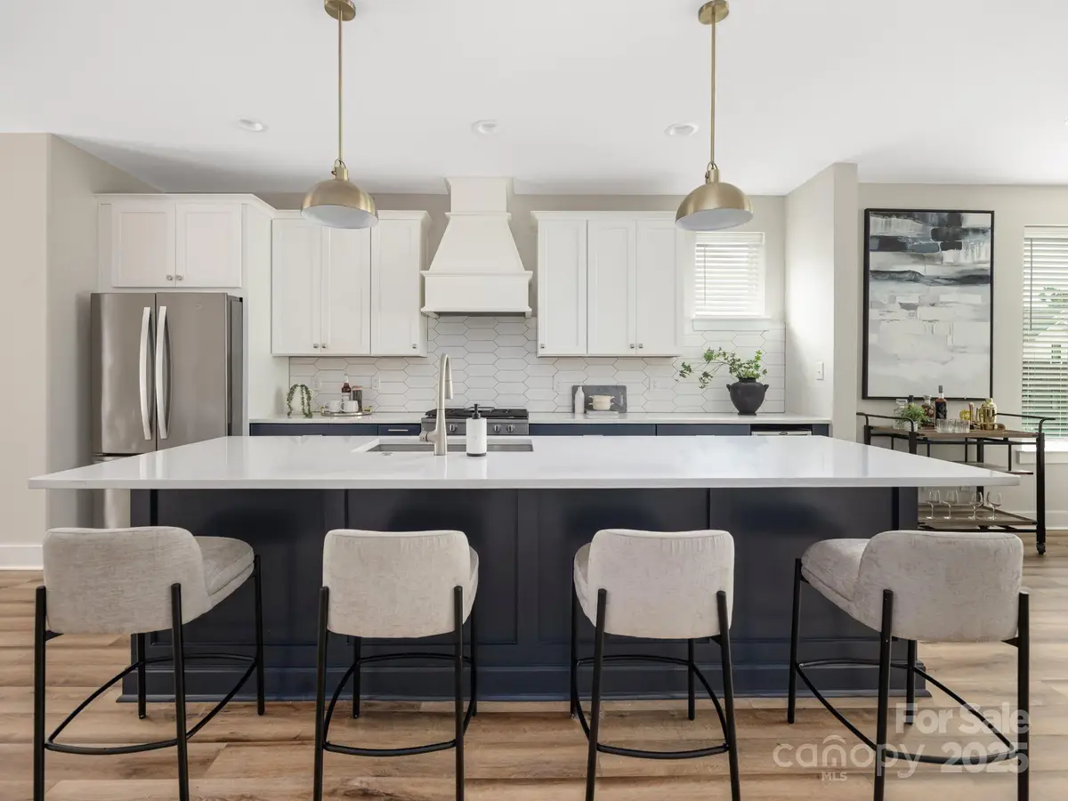 329 Coxe Avenue, Charlotte, NC 28208 - Image #1