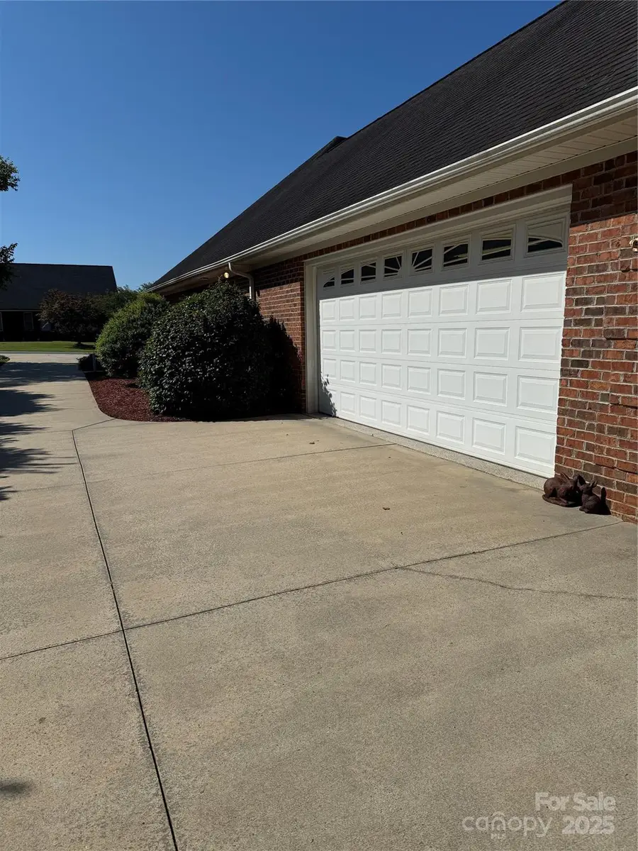 2911 Weatherfield Drive, Lincolnton, NC 28092 - Image #3