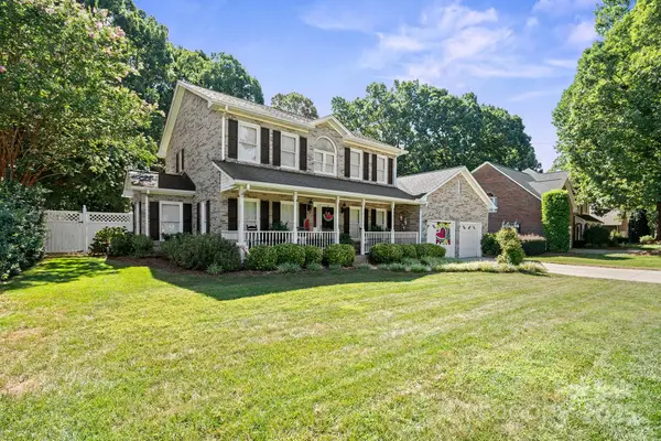 1948 Twin Ponds Drive, Hickory, NC 28602