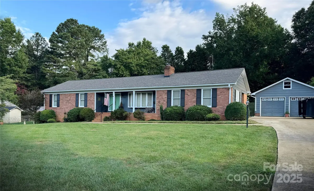 105 Terrace Place, Lincolnton, NC 28092 - Image #1