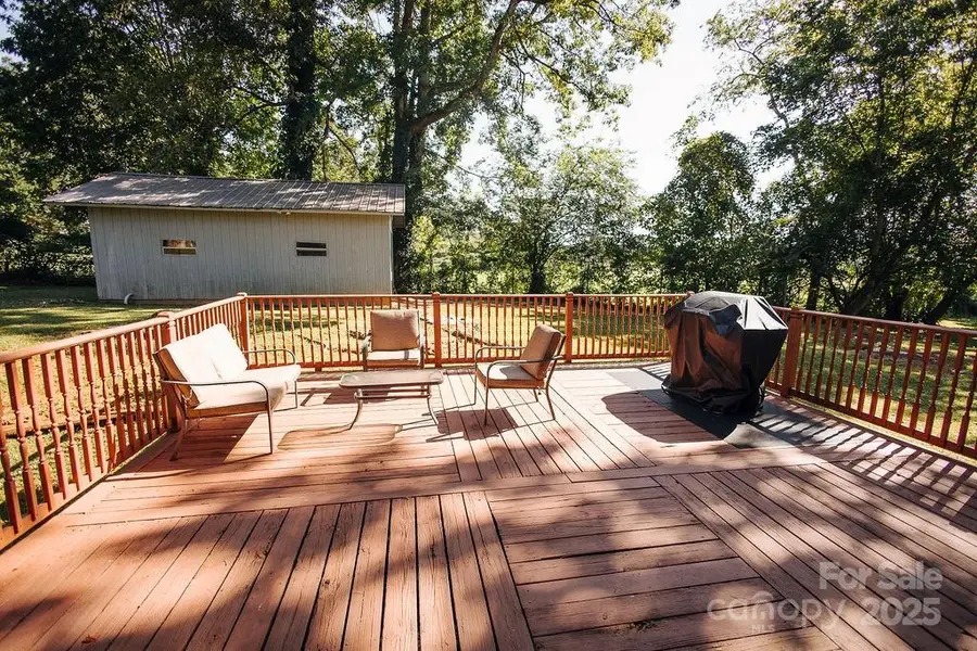 90 Long Street, Marion, NC 28752 - Image #2