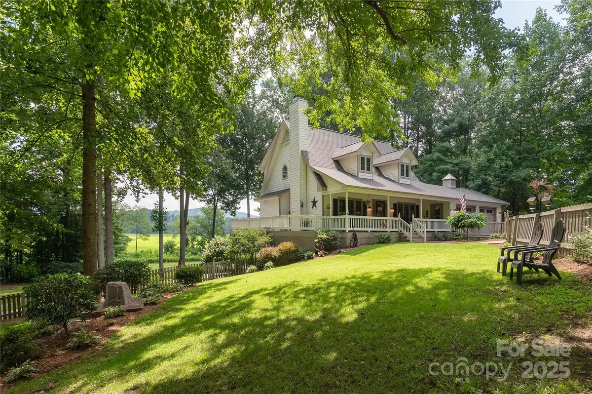 350 Winding Way Lane, Hendersonville, NC 28792 - Image #1