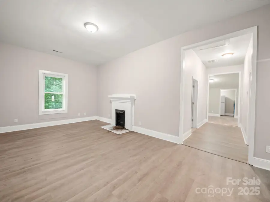 509 E Holly Street, Dallas, NC 28034 - Image #3