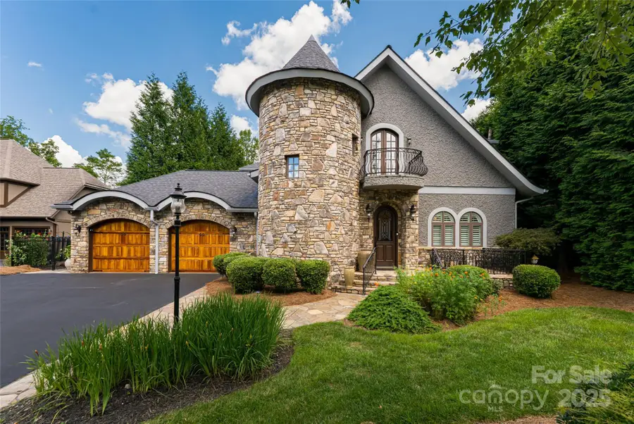1006 Coves Pheasant Court, Biltmore Lake, NC 28715 - Image #3