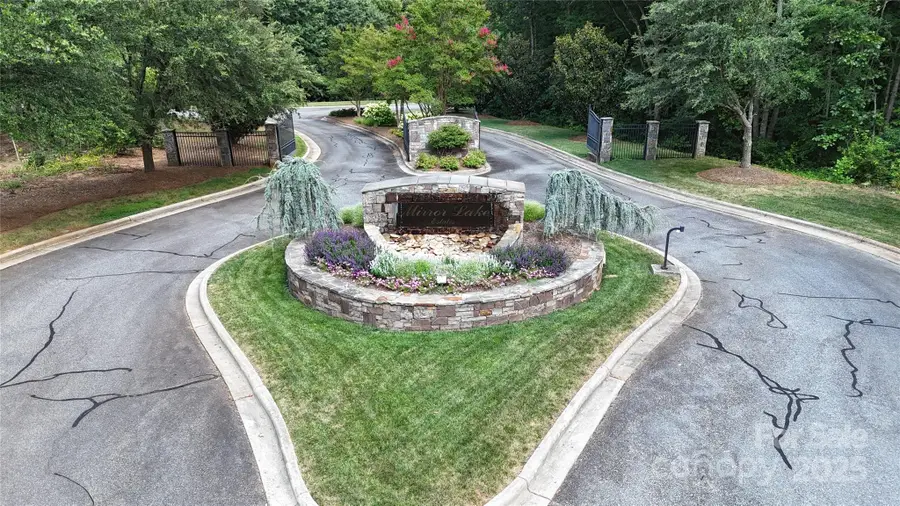 4488 Mirror Lake Drive, Catawba, NC 28609 - Image #2
