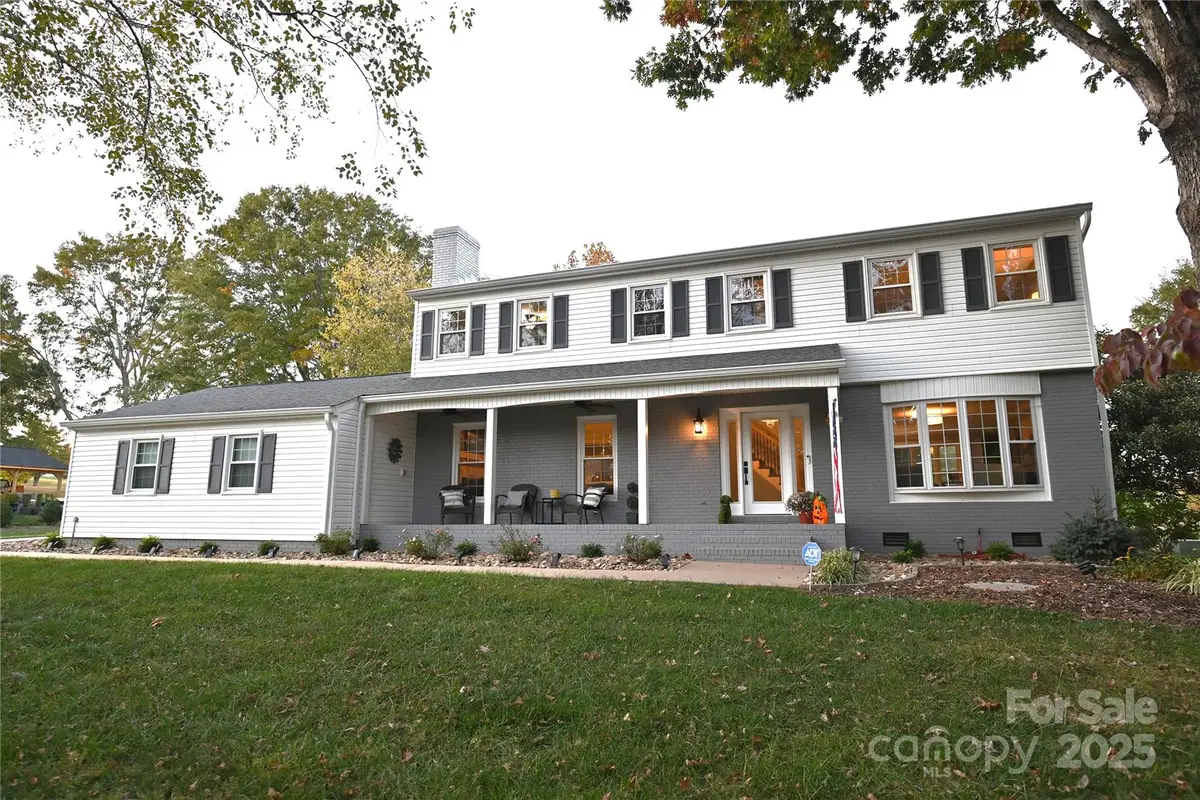 2602 Birdie Lane Ne, Conover, NC 28613 - #1