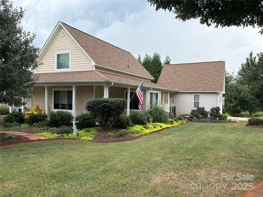 139 Valencia Lane, Statesville, NC 28625 - Image #2