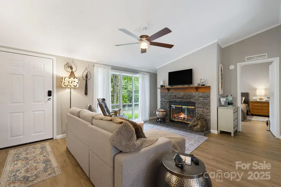 20 Timbers Edge Lane, Fairview, NC 28730 - Image #3