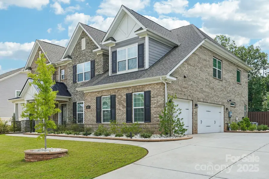 809 Brown Creek Drive, Matthews, NC 28104 - Image #3