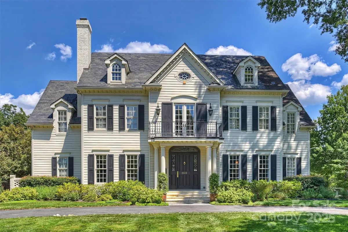 1869 Queens Road W, Charlotte, NC 28207 - Image #1