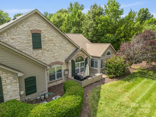 2459 Coltsview Lane, Matthews, NC 28105