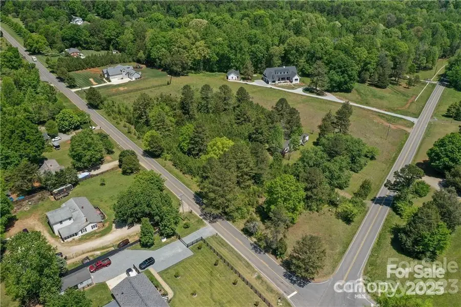 15615 Rocky River Road E, Davidson, NC 28036 - Image #2