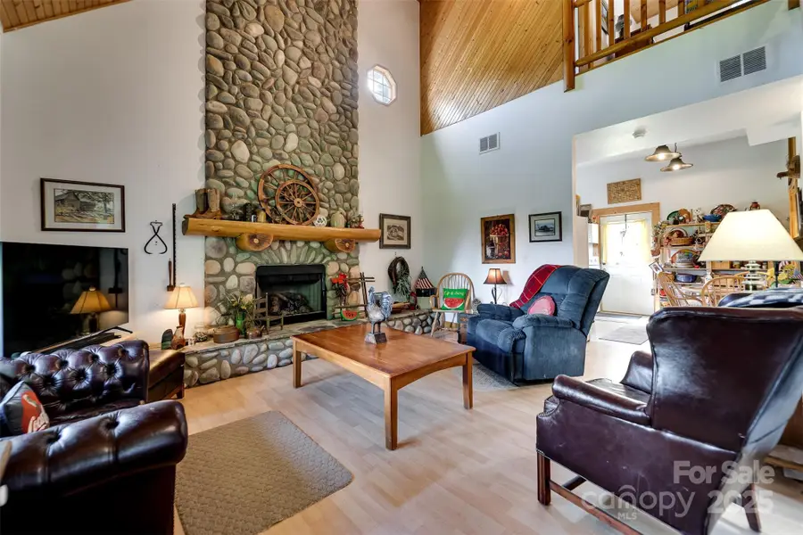 54 Barnwood Way, Whittier, NC 28789 - Image #3