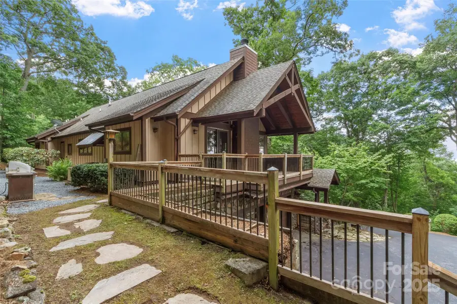 321 Sunset Point Road, Burnsville, NC 28714 - Image #2
