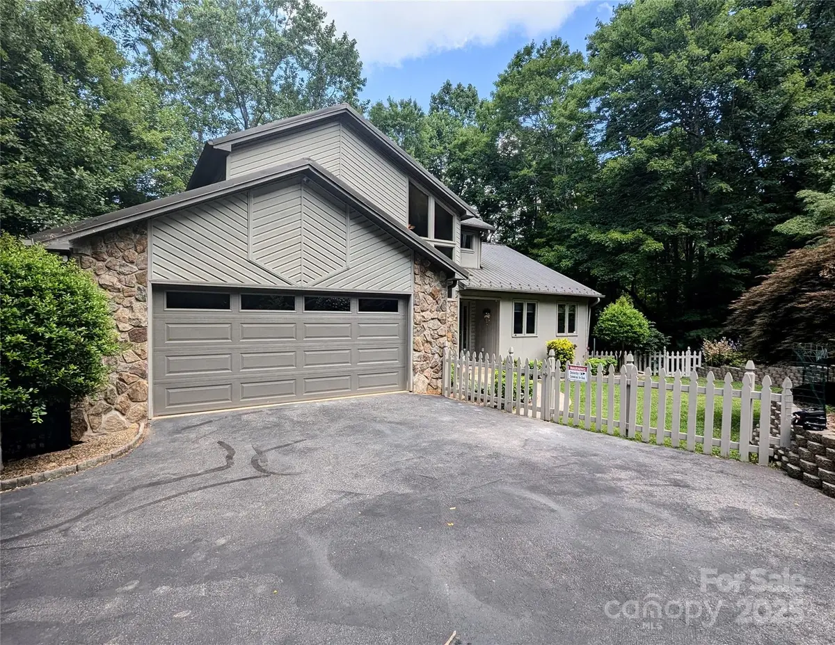 2 Pleasant Hill Drive, Franklin, NC 28734 - Image #1