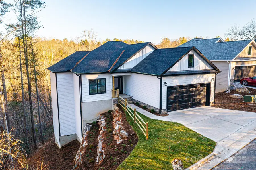 518 Park Way Ne, Lenoir, NC 28645 - Image #2