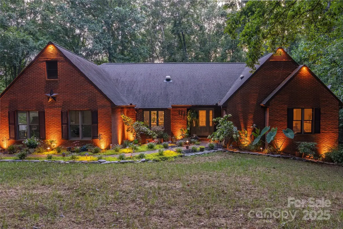 408 Florence Circle, Statesville, NC 28625 - Image #1