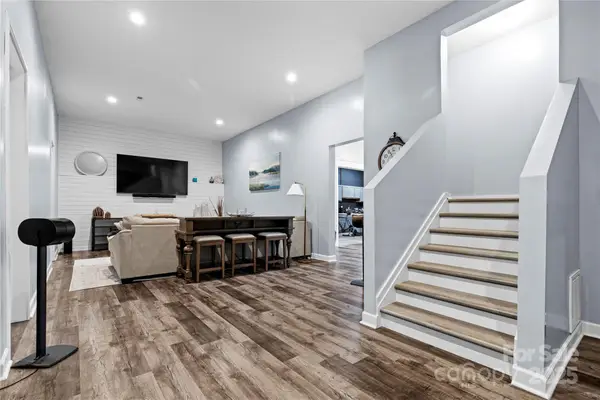 5050 Abbington Way, Belmont, NC 28012