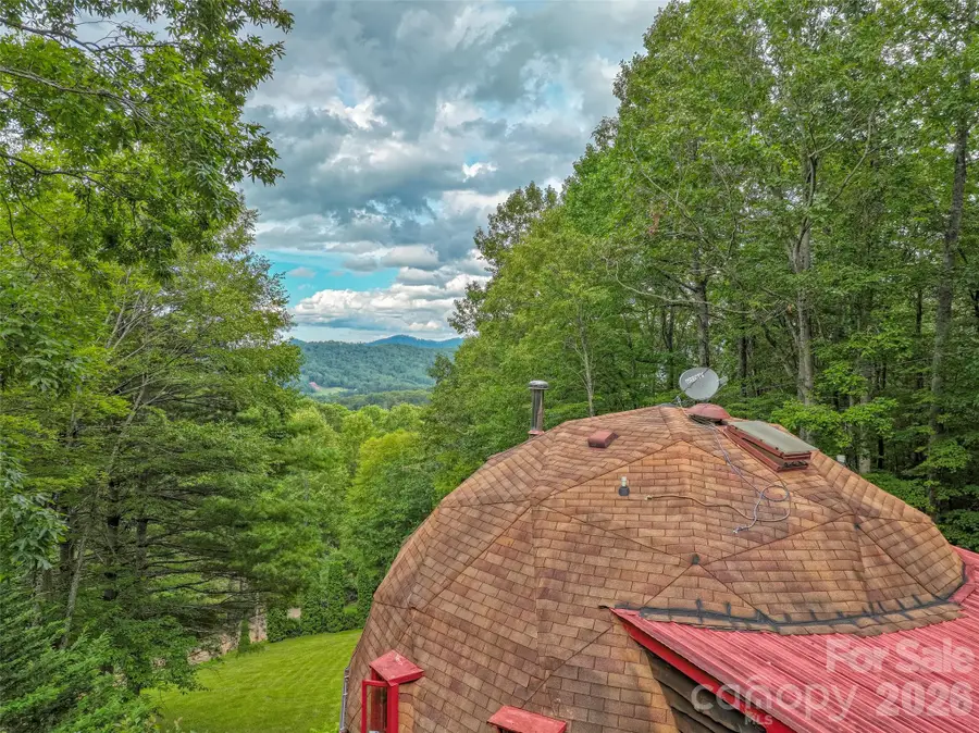 60 Persimmons Lane, Burnsville, NC 28714 - Image #3