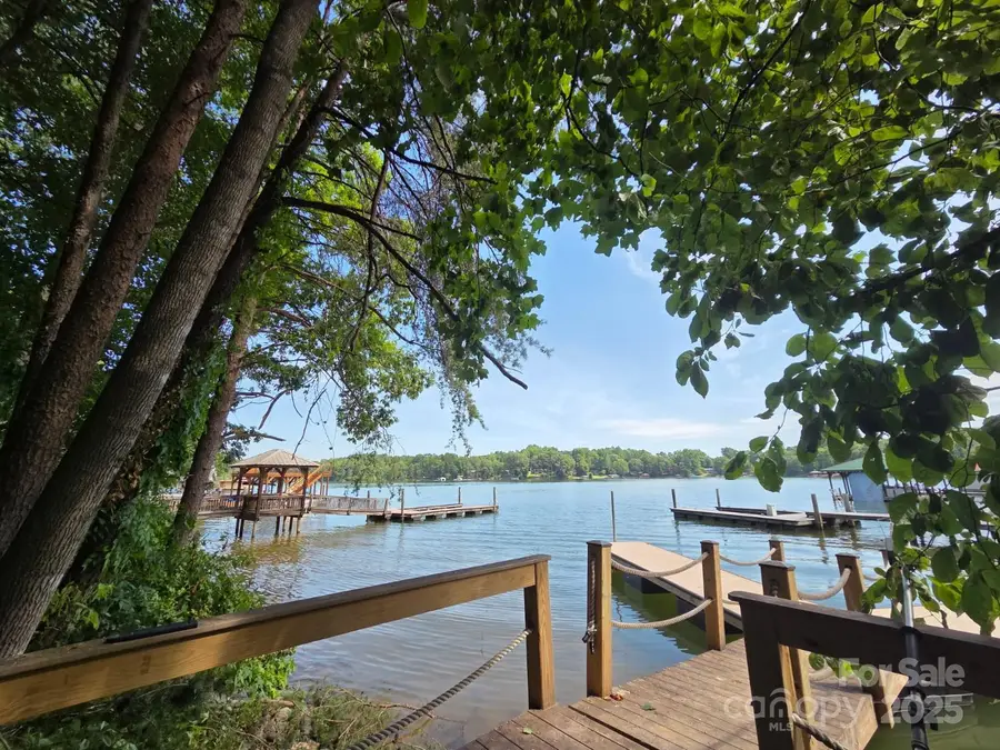 7326 Right Angle Street, Sherrills Ford, NC 28673 - Image #2