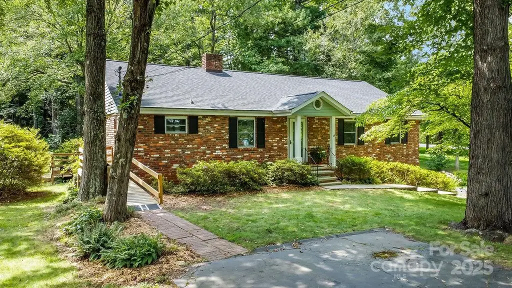 3 Stockwood Road, Asheville, NC 28803 - Image #1