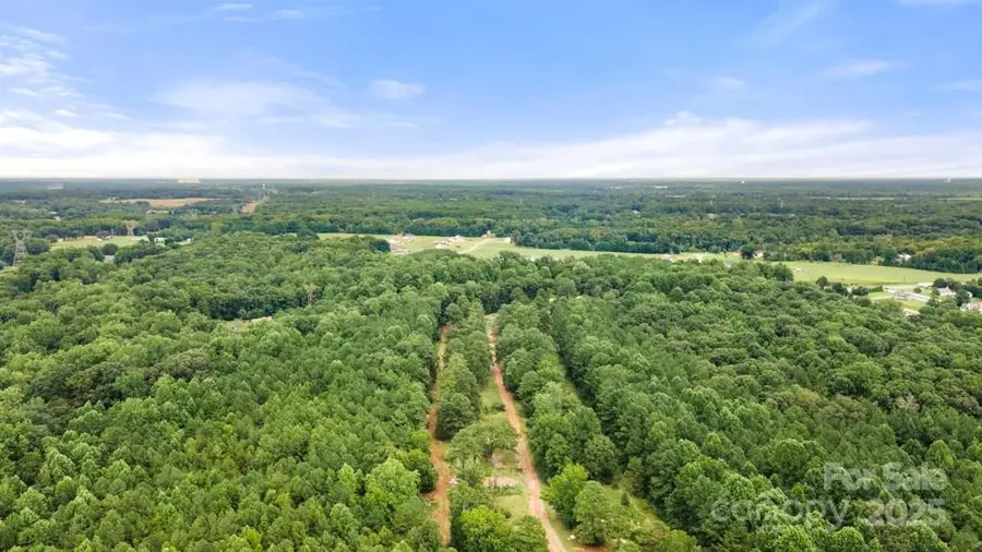 975 Mcafee Court, York, SC 29745 - Image #2