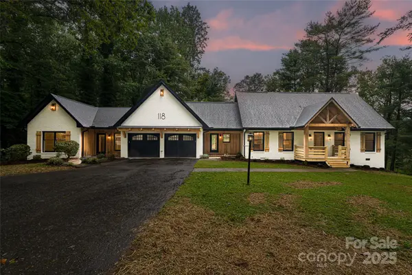 118 Rugby Forest Lane, Hendersonville, NC 28791