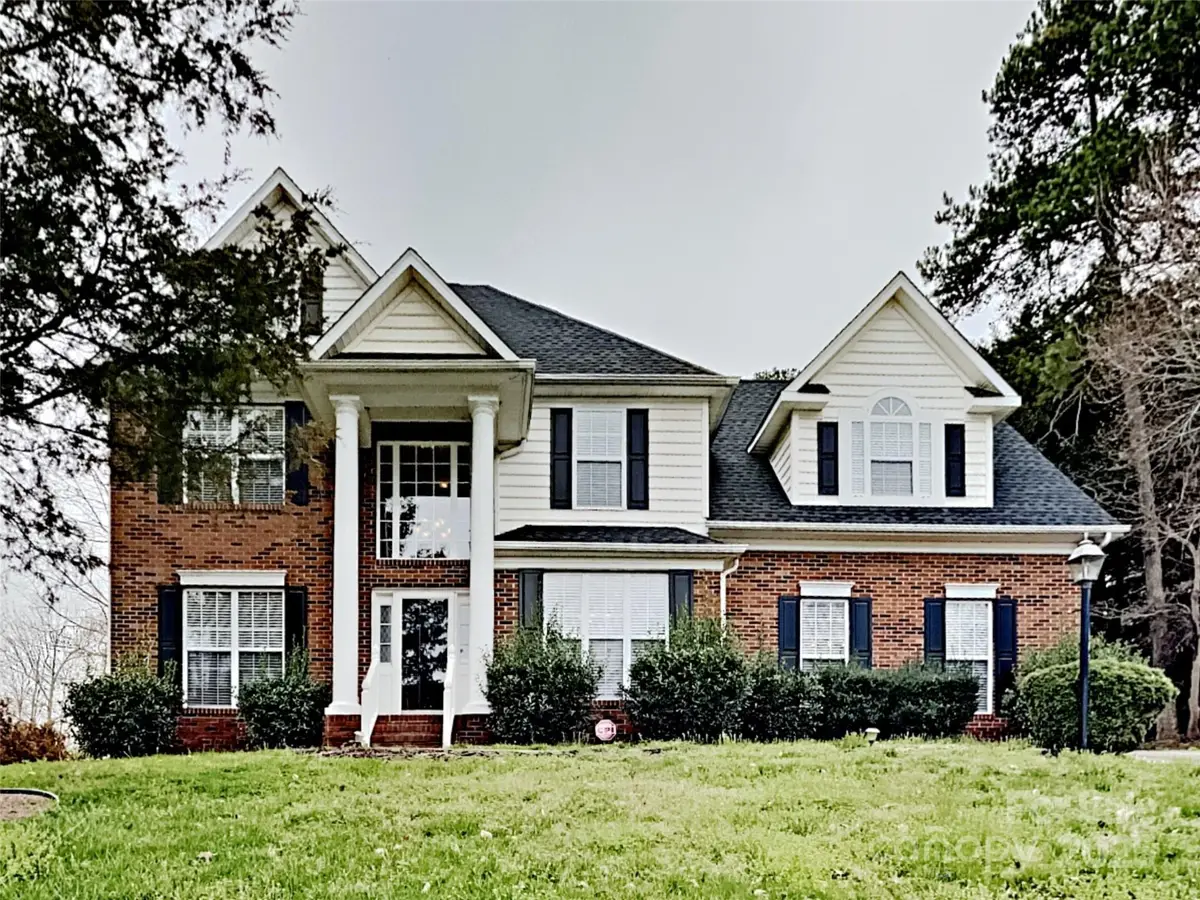 184 Rocky Knoll Court, Denver, NC 28037 - Image #1