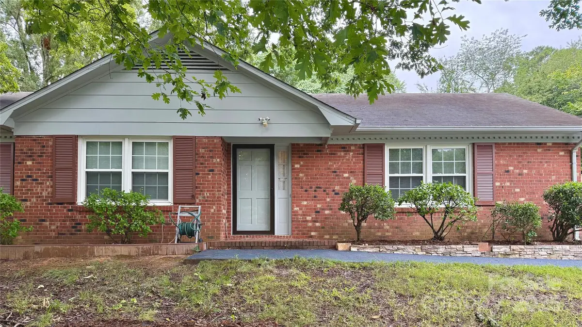 915 Eaglewood Avenue, Charlotte, NC 28212 - Image #1