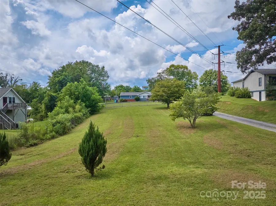 179 Moody Avenue #A, Candler, NC 28715 - Image #2