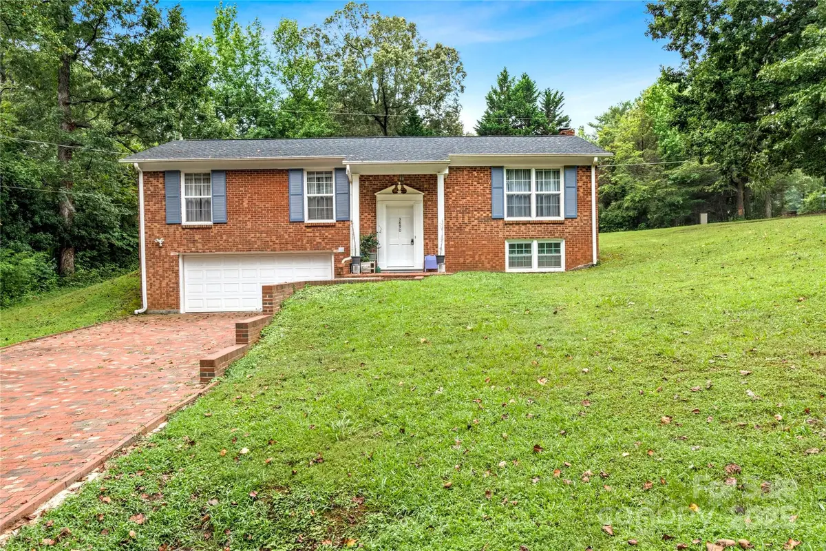 3890 Whitehaven Road, Winston Salem, NC 27106 - Image #1