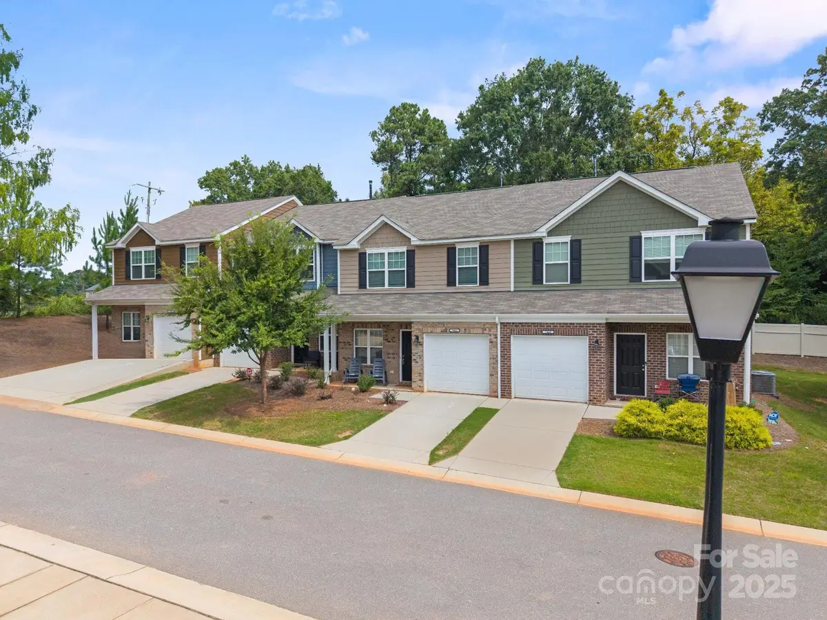 7444 Sienna Heights Place, Charlotte, NC 28213 - Image #1