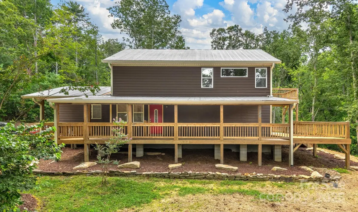 114 Nature Drive, Hendersonville, NC 28792 - Image #1