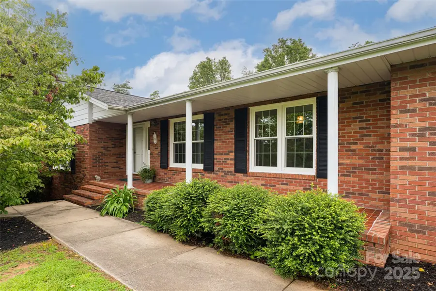 15 Lackey Lane, Asheville, NC 28804 - Image #2
