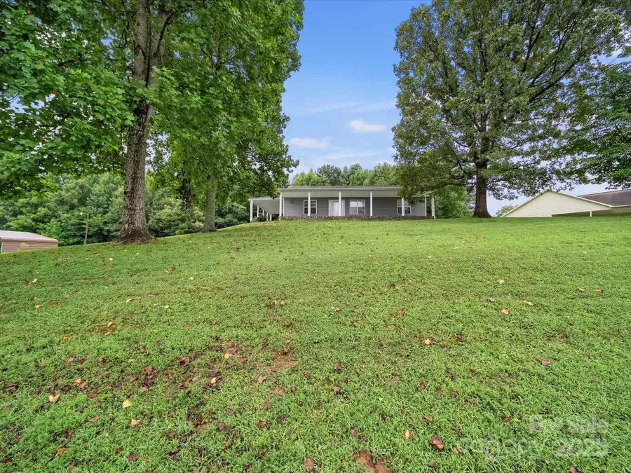 1585 Nathanial Street, Newton, NC 28658 - Image #3