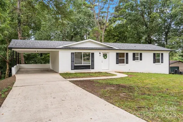 3030 Mac Drive, Hudson, NC 28638