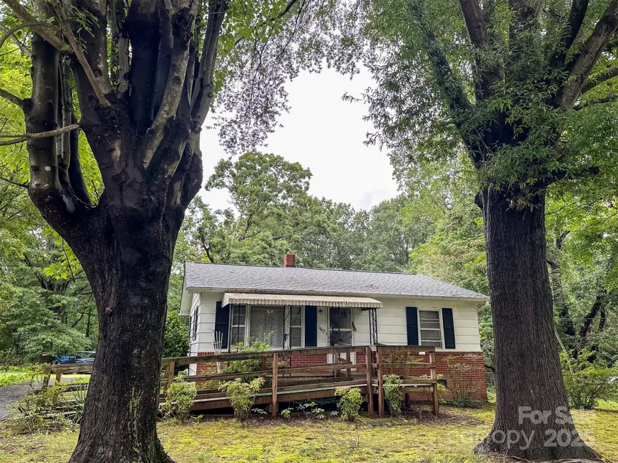 1443 9th Avenue Se, Hickory, NC 28602 - Image #2